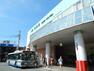 JR横浜線「鴨居駅」まで400m 駅まで徒歩6分、「渋谷駅」へ乗車38分、「品川駅」へ乗車30分で到着。駅近の利便性は毎日の通勤・通学・買物等、家族それぞれのライフスタイルが満たされる環境です。
