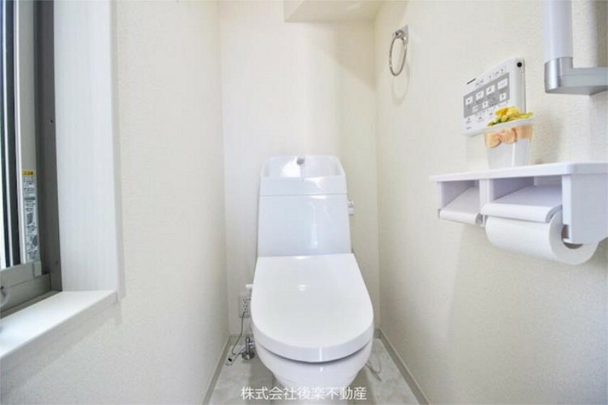 トイレ 温水洗浄便座。