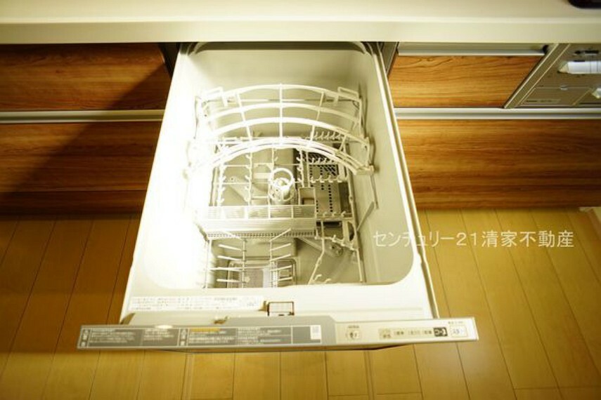 キッチン D棟:忙しい奥様に嬉しい食洗機完備！（2021年11月撮影）