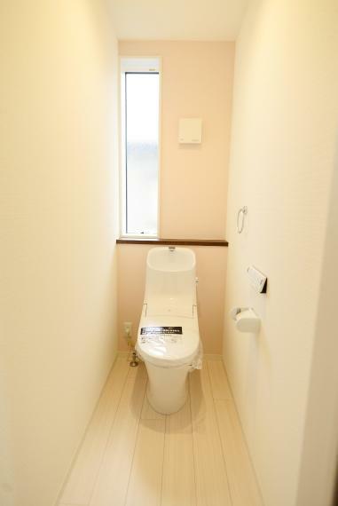 トイレ 2階にもトイレがあり便利です。