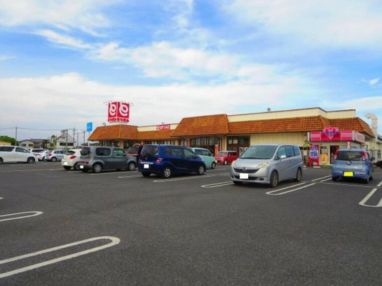 スーパー 【スーパー】とりせん東矢島店様まで約600m（徒歩8分）。徒歩圏内にスーパーがあると毎日のお買い物も楽ですね。