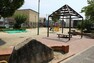 公園 【明豊公園】 伝馬小学校・明豊中学校の近くの公園です。ブランコ・滑り台・鉄棒・砂場があり年齢の低いお子さんも楽しめる公園です。