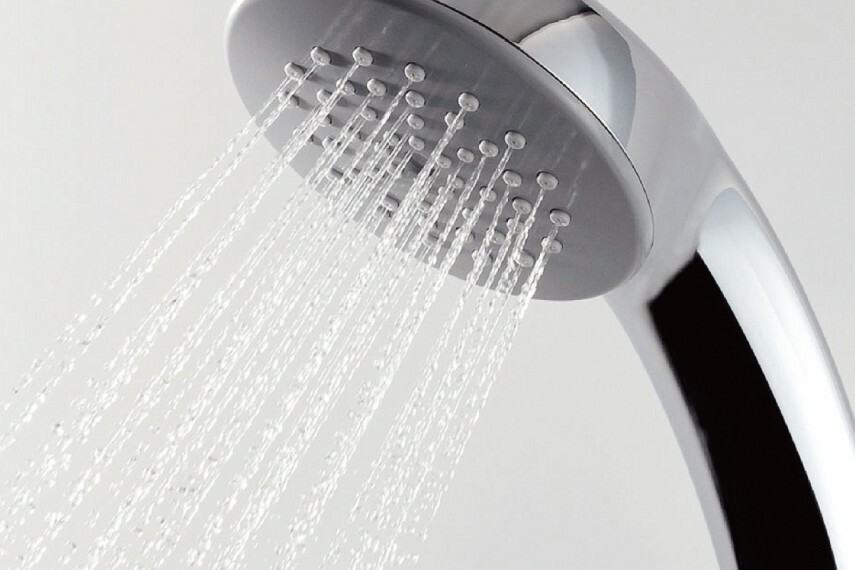 発電・温水設備 バスルーム/「アライズ」エコフルシャワー  優れたエコ性能と大粒シャワーの心地よさを両立。空気を含んだ大粒の水滴が心地よい超節水シャワー。