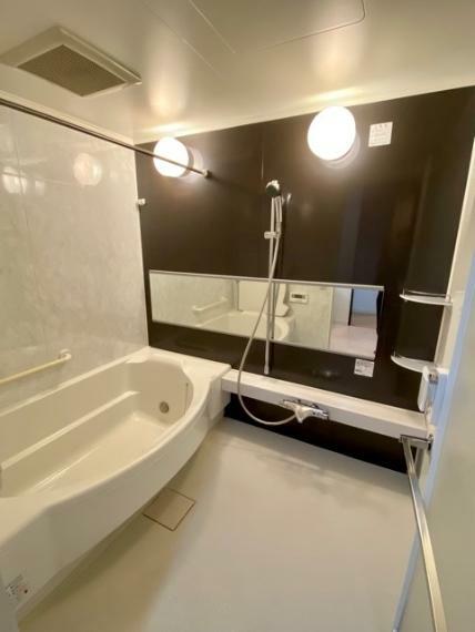 浴室 ゆったり入れる1620サイズの浴室