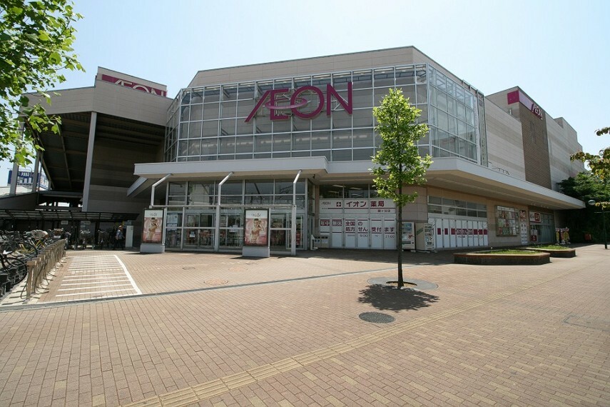 ショッピングセンター イオン鎌ヶ谷ショッピングセンター（約1920m/徒歩24分）8:00～00:00　食品売り場の他家電コーナー、フードコート、体操クラブなども併設している大型ショッピングモールです。