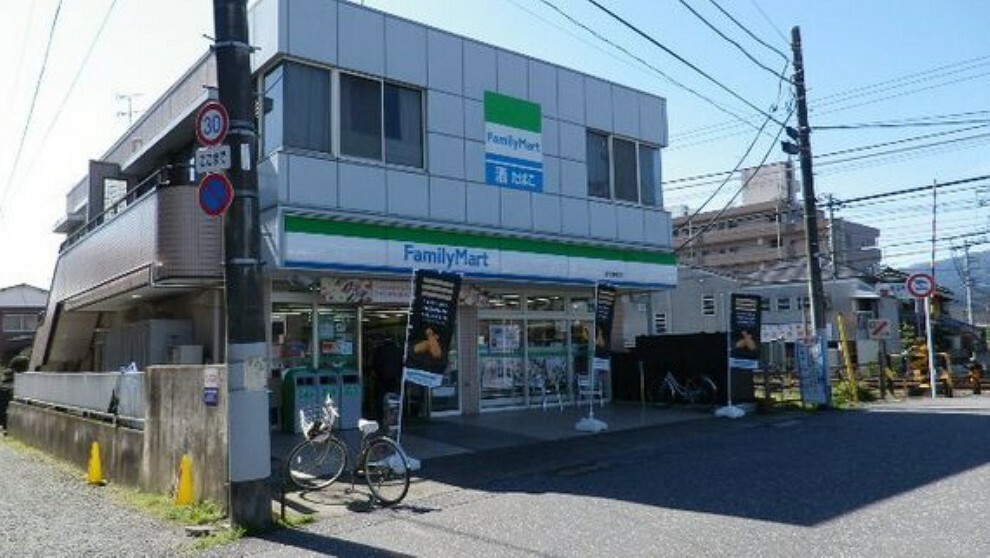コンビニ ファミリーマート富水駅前店600m（徒歩8分）