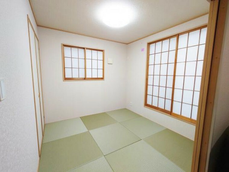 和室 2階4.5帖の和室です。明るく風通しの良い全室2面採光です。