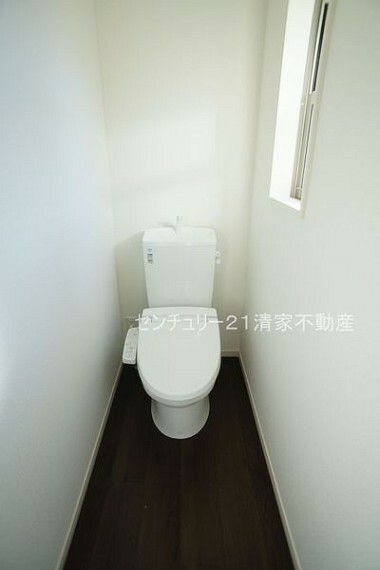 トイレ 2号棟:温水洗浄付きトイレを標準設置！（2021年12月撮影）