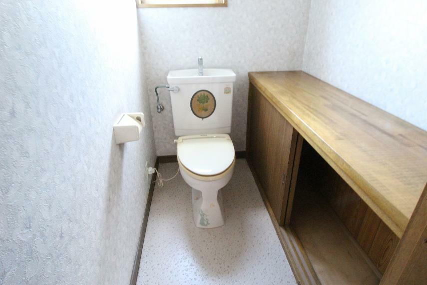 トイレ 1階