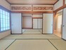 和室 【リフォーム中/1階和室別角度】和室は畳の張替えを行いますので、イグサの香りに包まれた居心地の良い空間に変身いたします。