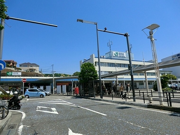 逗子駅（JR 横須賀線）