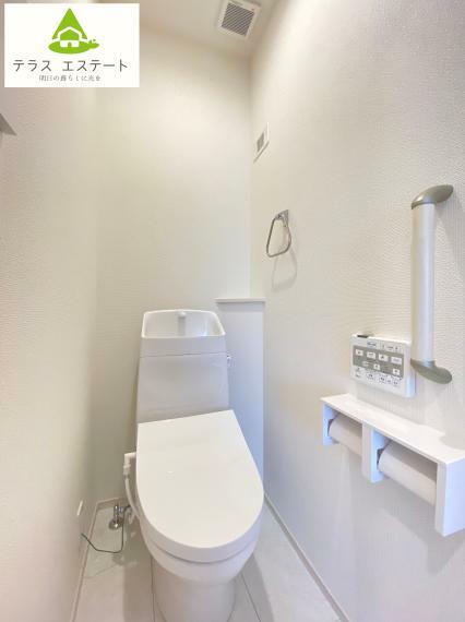 トイレ 1階と2階にもトイレがあります。※写真は同一タイプもしくは同一仕様となります。