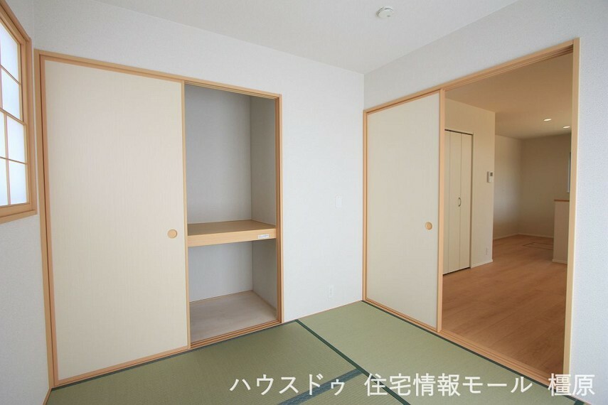 和室 押入れのある和室は寝室や客間として大変便利にご利用頂けます。