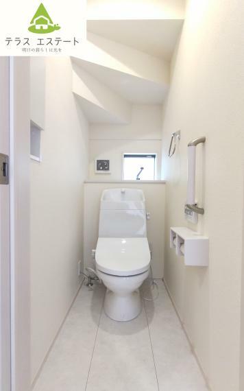 同仕様写真（内観） 1階と2階にもトイレがあります。