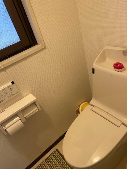 トイレ 人気の窓付・ウオシュレットトイレ！