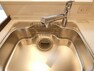 キッチン 浄水器付きのシャワー水栓を設置。