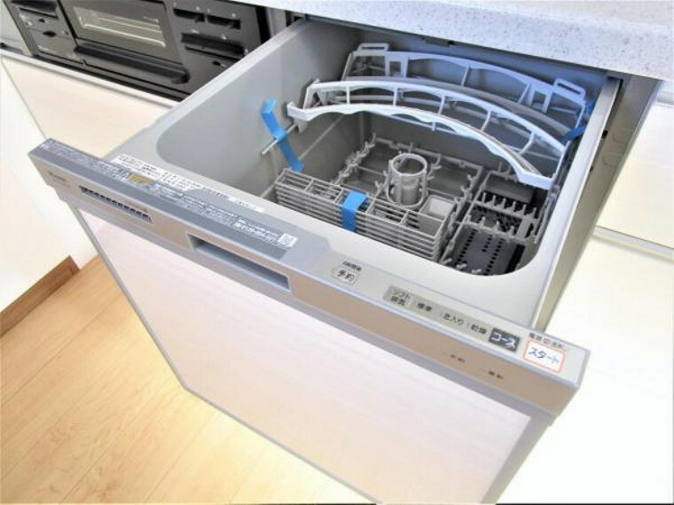 キッチン 【同仕様写真】キッチンは食器洗い乾燥機付きに交換しました。億劫な食器洗いがラクになり、家事の負担を減らしてくれます。