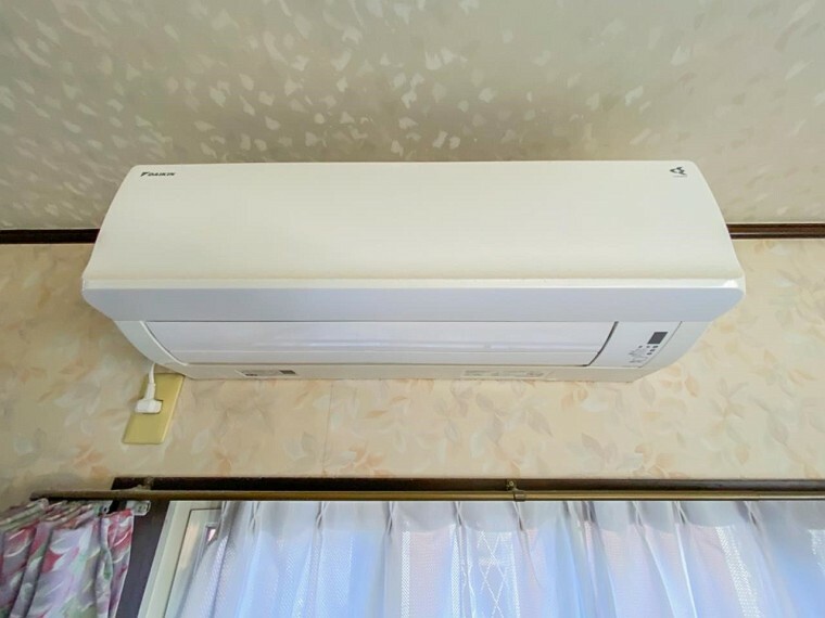 冷暖房・空調設備 【エアコン】うれしいエアコン設置済。設置工事などの初期費用がカットできるのは嬉しいですね。