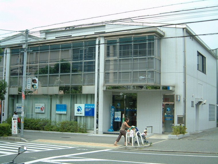 銀行・ATM 【銀行】みなと銀行　伊川谷支店まで756m