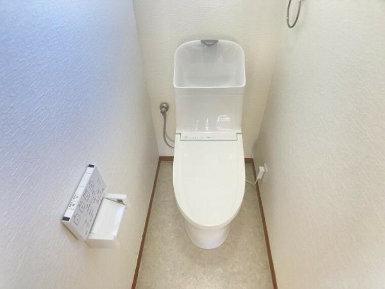 トイレ 2階トイレ新品交換済みです。