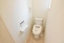 トイレ トイレ　トイレは各階に設置しました温水洗浄便座採用です