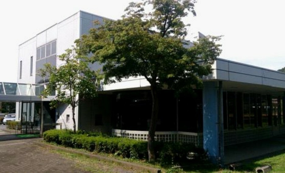 図書館 【図書館】鳩山町立図書館まで4316m
