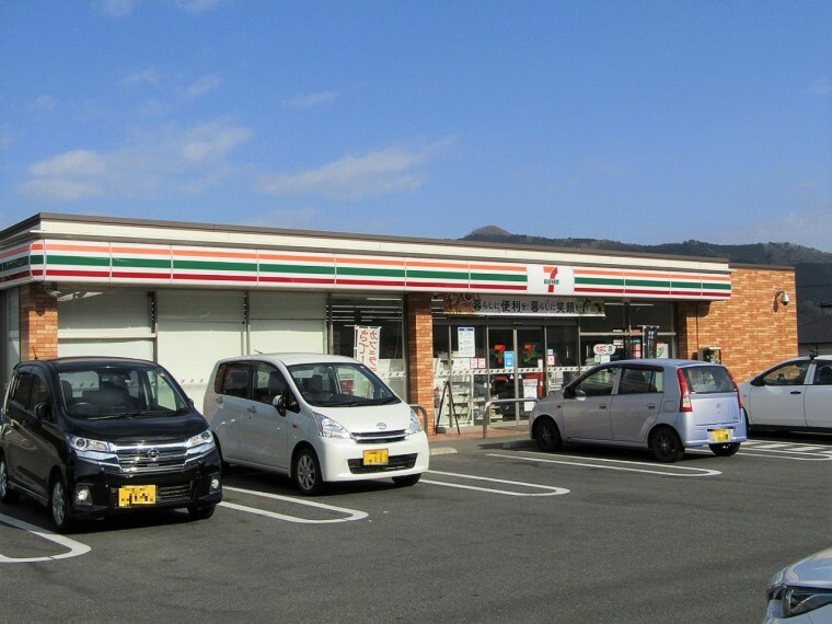 コンビニ セブンイレブン石那田店