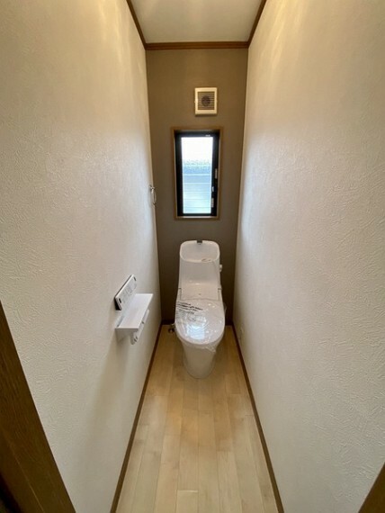 トイレ 2階トイレも新調