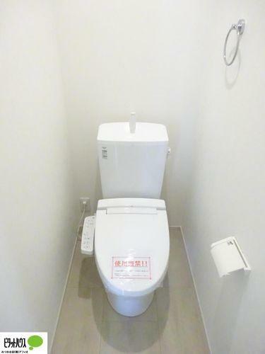 同仕様写真（内観） 施工例写真清潔感のある真っ白なトイレ
