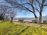 公園 岡谷湖畔公園まで0.9km。徒歩約12分。美しい景色を満喫しながらお散歩やジョギングにお勧めです。