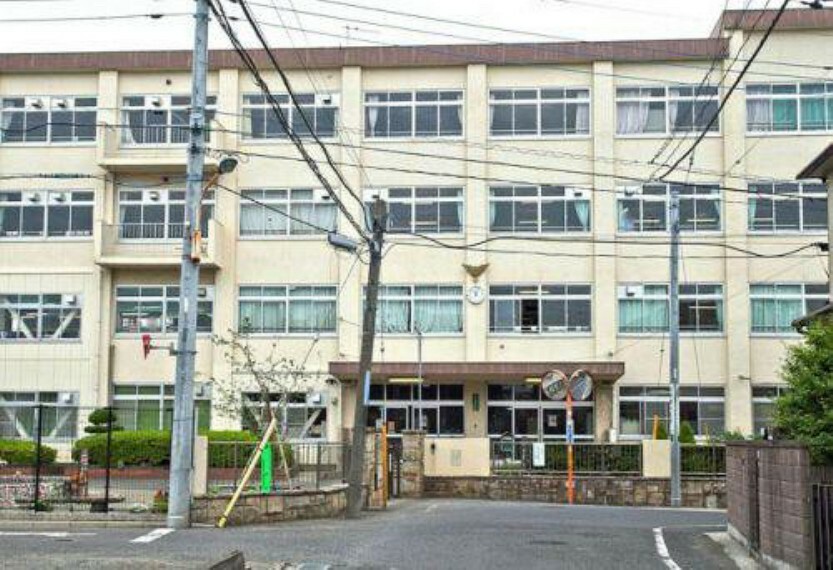 中学校 【中学校】第七中学校まで316m