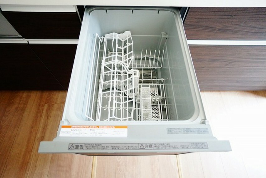 キッチン 同仕様写真。家事の時間が短縮できる食器洗い乾燥機付。億劫な後片付けもラクラクです。