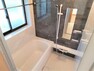 浴室 【リフォーム済・ユニットバス】お風呂はハウステック社製1坪サイズに新品交換しました。足を伸ばしてゆったりくつろげるサイズです。