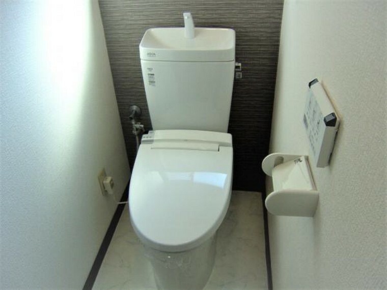トイレ 2階部分トイレ。