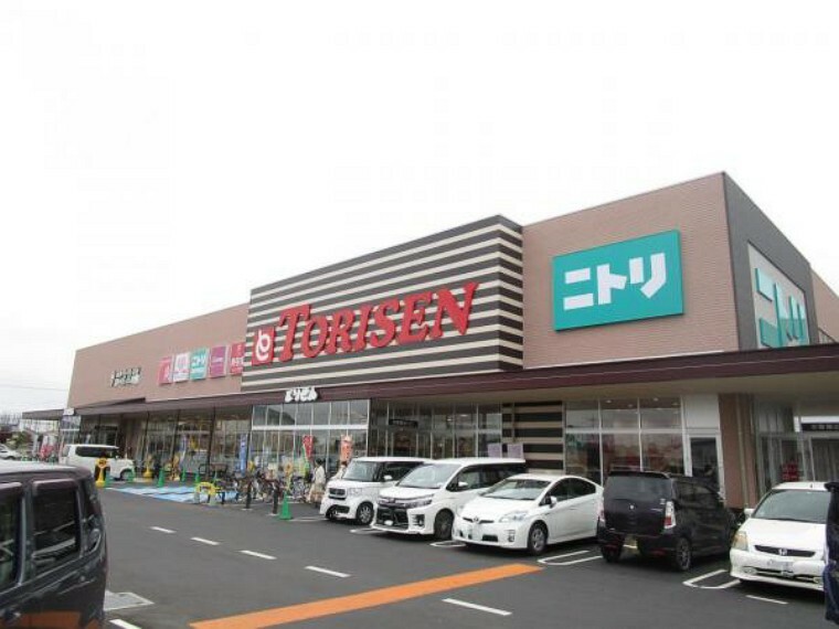 スーパー とりせん栃木店まで544m（徒歩7分）。スーパーまで徒歩で行けるのは便利ですね。