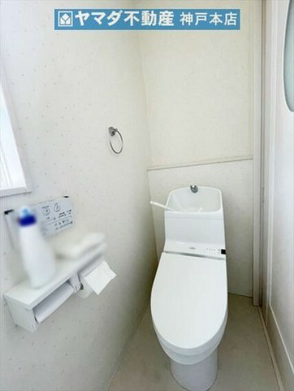 トイレ 2階トイレ　温水洗浄便座です。