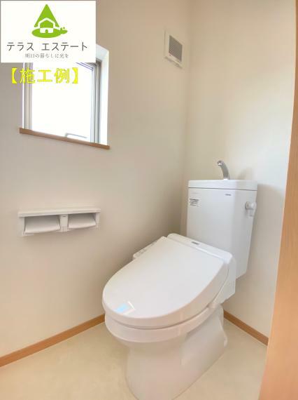 完成予想図（内観） 1F2Fにトイレがあります。小窓付きで明るく換気もしやすいです。