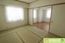 和室 6.0帖の和室です。畳は部屋の湿度を自然に調整して快適な空間にしてくれますよ（2022年6月撮影）
