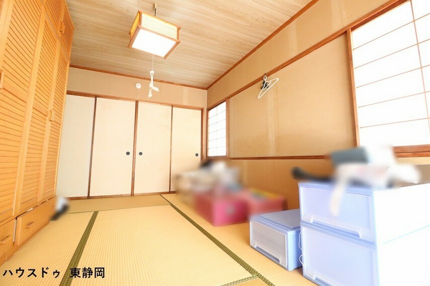 和室 7.5帖和室。たくさん布団も入る押入もついております。家族が泊りに来た時にも便利な一部屋です。