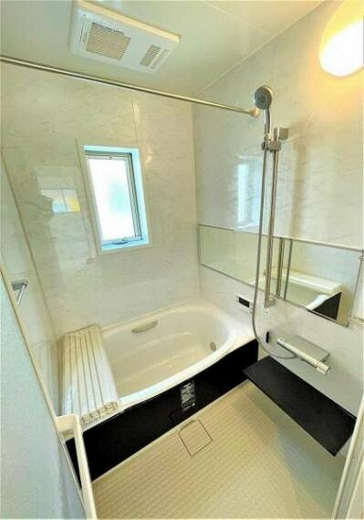 浴室 お手入れのしやすい浴室換気乾燥機付ユニットバス