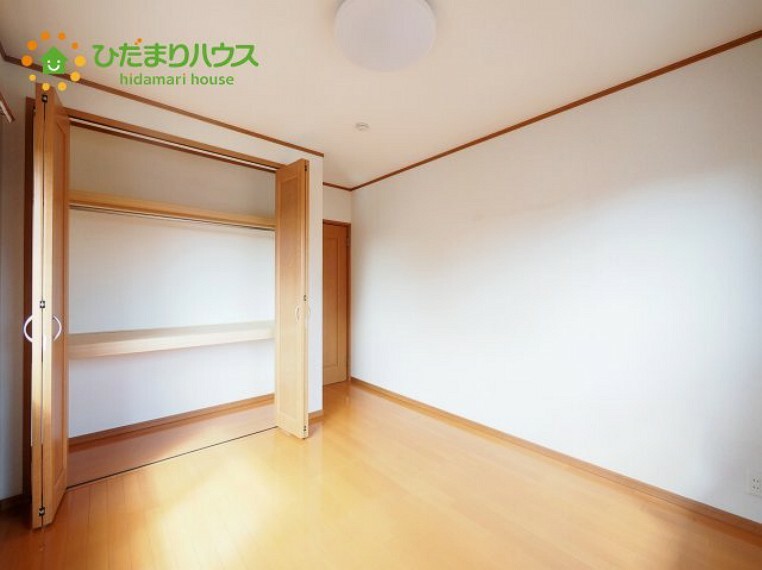洋室 洋室は高い天井のゆったりとした空間を演出（^^）/