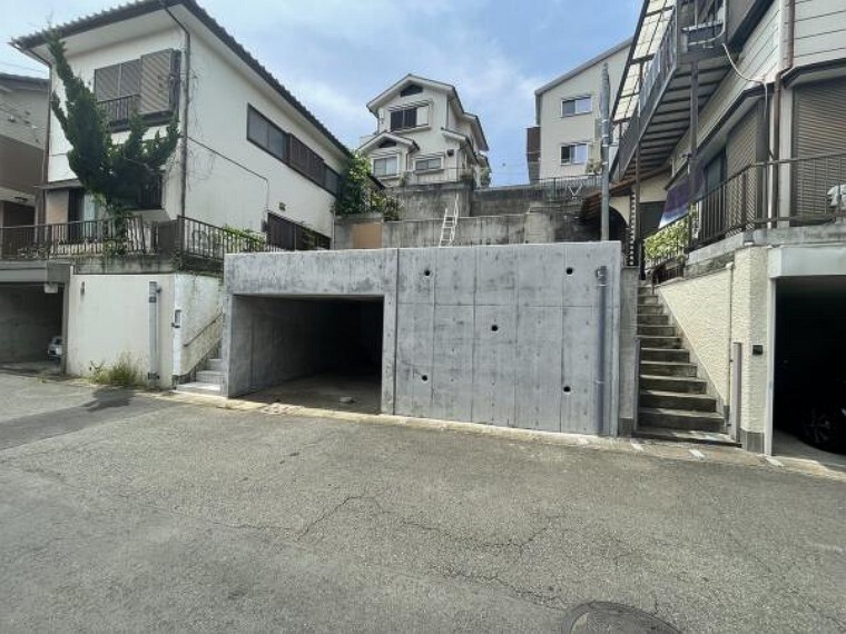 朝日土地建物 町田本社 営業1課