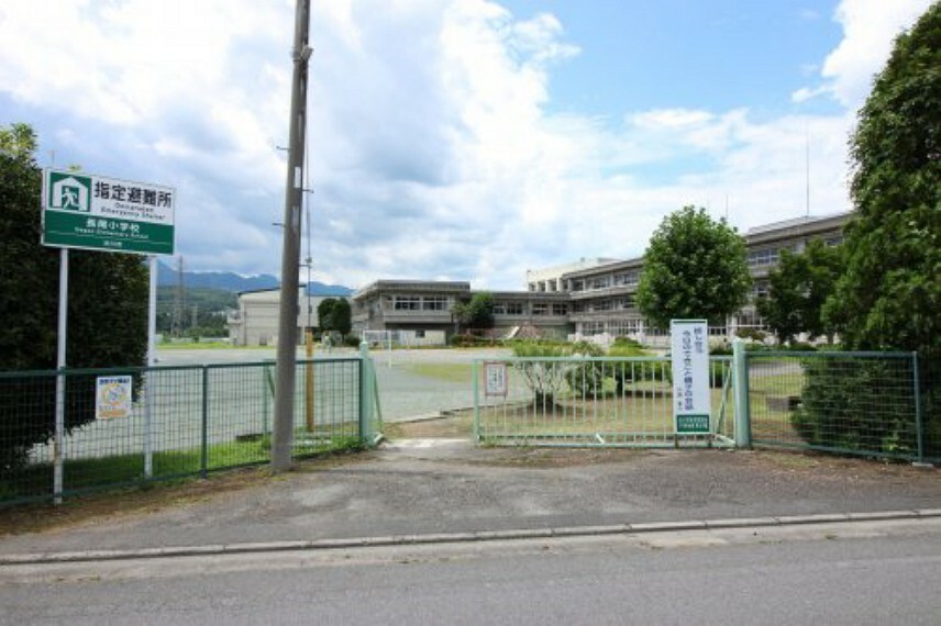 小学校 【小学校】渋川市立長尾小学校まで305m