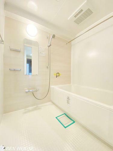浴室 浴室・浴室乾燥機は湿気を排除し、カビ防止に大活躍。寒い冬のヒートショック対策にも！