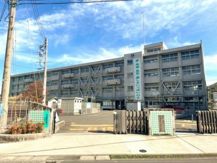小学校 【小学校】高知市立朝倉第二小学校まで1497m