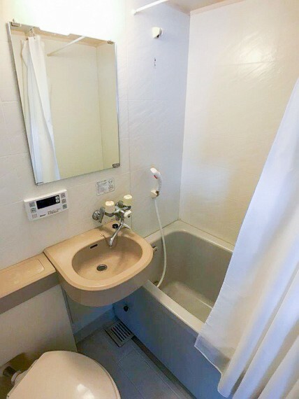 トイレ バストイレ洗面はユニット仕様となっております。