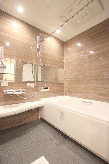 浴室 ■1418サイズ浴室、追い焚き＆浴室乾燥機付き