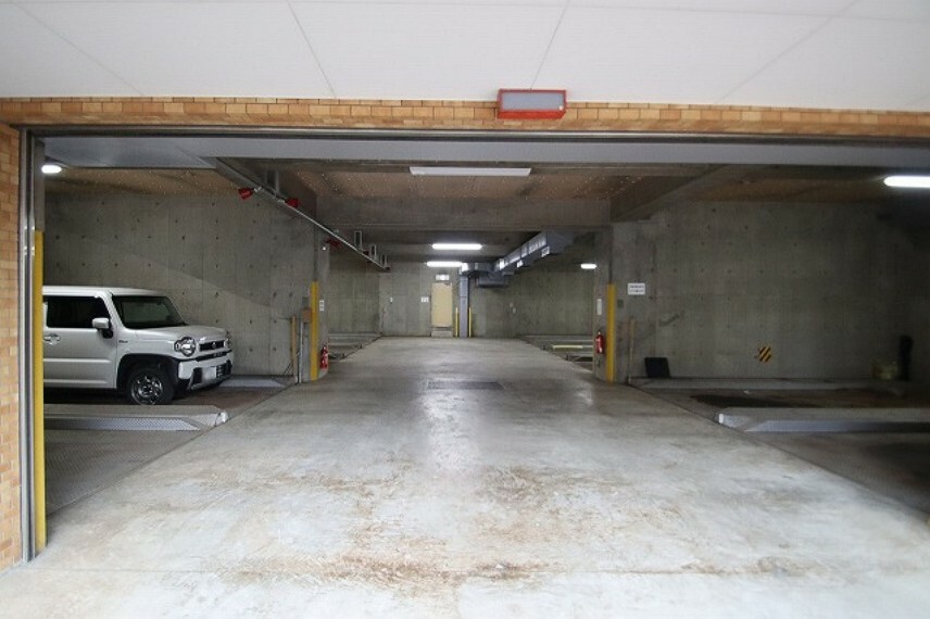 駐車場 駐車場の広さは是非現地でご確認下さい。