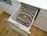 キッチン ビルトイン式食器洗浄乾燥機付き。