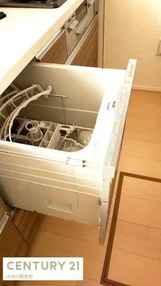 キッチン 嬉しい食洗機付きで家事も助かります